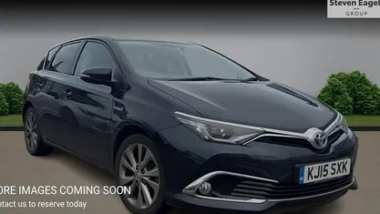 Used Toyota Auris Hybrid 136 HP (100 kW) 2016 Hatchback