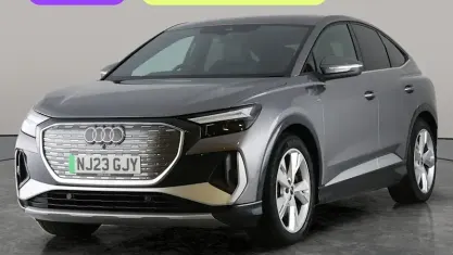 Begagnad Audi Q4 Sportback e-tron S-Line 150 kW (204 HK) 2023 Grå SUV