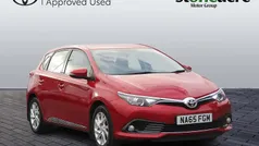 Red Used 2015 Toyota Auris Business Edition Hatchback | £9,500 (Fair price)