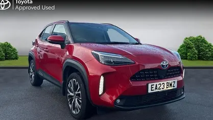 Used 2025 Toyota Yaris Hybrid Estate | £23,571 (Fair price)