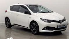 White Used 2017 Toyota Auris Hybrid Hatchback | £13,990 (Fair price)