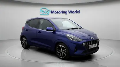 Used Hyundai i10 Premium 84 HP (61 kW) 2022 Blue Hatchback