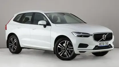 Used Volvo XC60 Momentum 250 HP (183 kW) 2021 White SUV