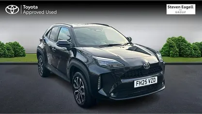 Used 2025 Toyota Yaris Hybrid Design Estate | £23,526 (Fair price)