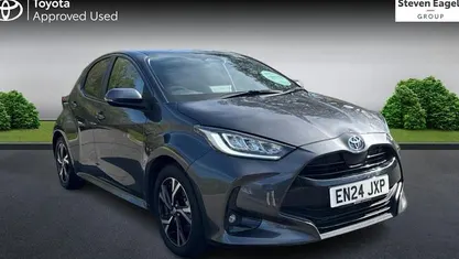 Begagnad Toyota Yaris Hybrid Design 116 HK (85 kW) 2026 Halvkombi