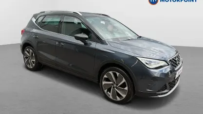 Käytetty Seat Arona FR 110 HP (80 kW) 2022 Harmaa Katumaasturi