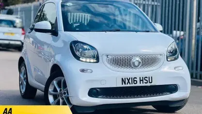 Usado Smart ForTwo Coupé Passion 71 HP (52 kW) 2018 Coupé