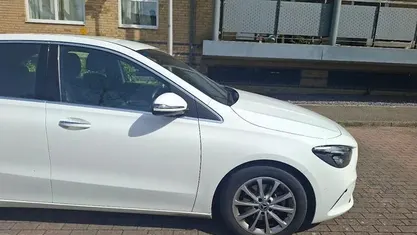 Used Mercedes B200 Premium 150 HP (110 kW) 2019 White MPV