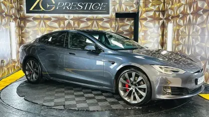 Used Tesla Model S Performance 386 kW (525 HP) 2019 Hatchback