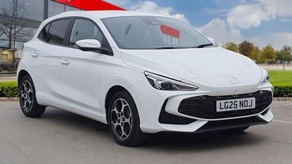 Używany MG MG3 Trophy 194 KM (142 kW) 2025 Biały Hatchback