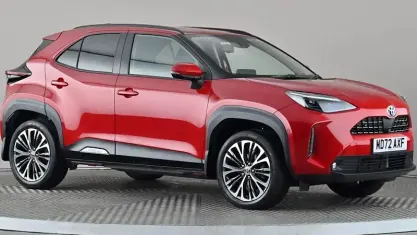 Used Toyota Yaris Cross 116 HP (85 kW) 2023 Red SUV