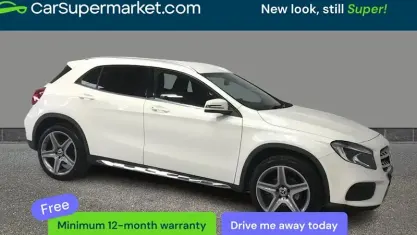 Begagnad Mercedes GLA200 AMG line 136 HK (100 kW) 2017 Vit SUV