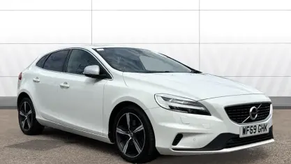 Used Volvo V40 R-Design 152 HP (111 kW) 2019 White Hatchback