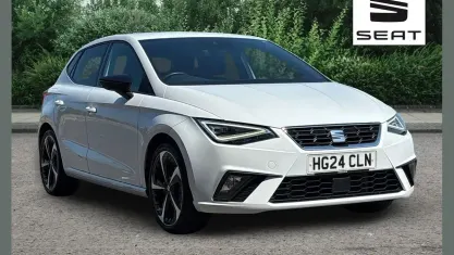 Used Seat Ibiza FR Sport 116 HP (85 kW) 2024 White Hatchback