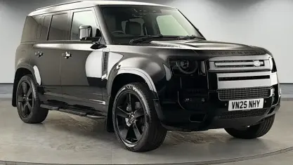 Used Land Rover Defender HSE Dynamic 350 HP (257 kW) 2025 Santorini black SUV