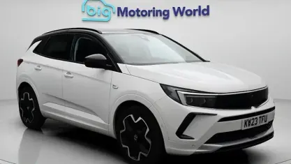 Used Vauxhall Grandland X Ultimate 131 HP (96 kW) 2023 White SUV