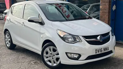 Used Vauxhall Viva 75 HP (55 kW) 2016 White Hatchback