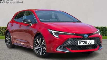 Used Toyota Corolla Design 140 HP (102 kW) 2026 Red Hatchback
