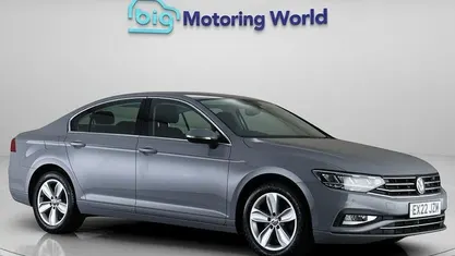 Begagnad VW Passat SE 150 HK (110 kW) 2021 Grå Kombi