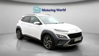 White Used 2022 Hyundai Kona Premium SUV | £17,375 (Fair price)