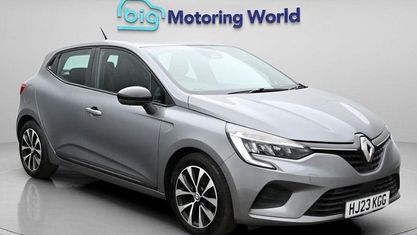 Używany Renault Clio V Evolution 90 KM (66 kW) 2023 Szary Hatchback