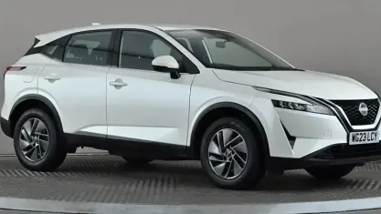 Used Nissan Qashqai Acenta Premium 140 HP (102 kW) 2023 White SUV