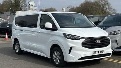 Used Ford Transit Custom Limited 136 HP (100 kW) 2025 White Estate