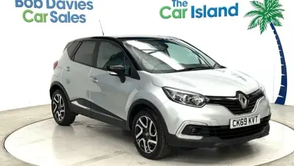 Usado Renault Captur Iconic 131 HP (96 kW) 2019 Preto SUV