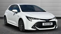 White Used 2019 Toyota Corolla Design Hatchback | £14,250 (Fair price)