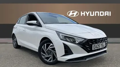 Używany Hyundai i20 Advanced 101 KM (74 kW) 2025 Biały Hatchback