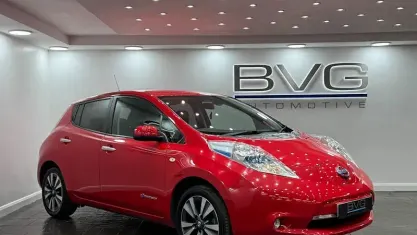 Begagnad Nissan Leaf Tekna 80 kW (109 HK) 2017 Halvkombi