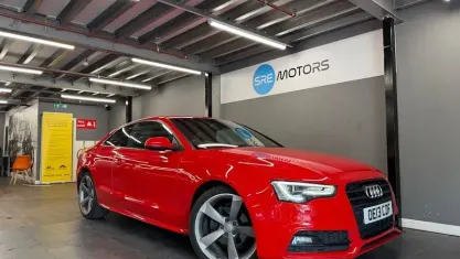 Begagnad Audi A5 Black Edition 177 HK (130 kW) 2013 Röd Sportkupé