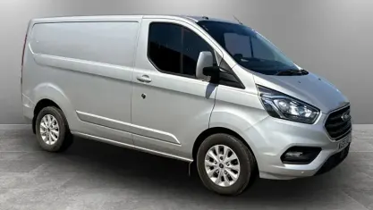 Begagnad Ford Transit Custom Limited 131 HK (96 kW) 2023 Van