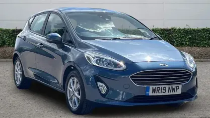 Used Ford Fiesta Zetec 101 HP (74 kW) 2019 Blue Hatchback