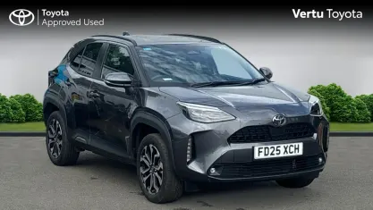 Used Toyota Yaris Hybrid Design 116 HP (85 kW) 2025 Decuma grey (metallic paint) Estate