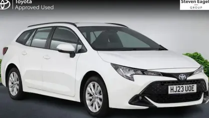 Used Toyota Corolla 140 HP (102 kW) 2023 White Estate