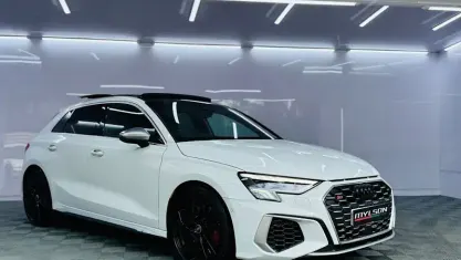 Begagnad Audi S3 Sportback Design 310 HK (228 kW) 2023 Halvkombi