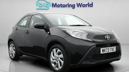 Used Toyota Aygo X PURE 72 HP (52 kW) 2023 Black SUV