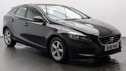 Black Used 2015 Volvo V40 SE Hatchback | £10,050 (Fair price)