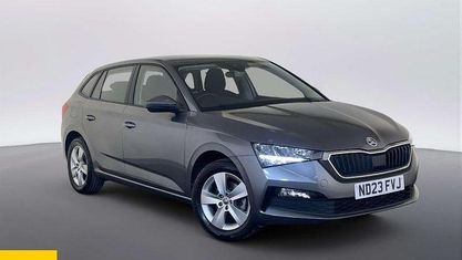Begagnad Skoda Scala SE 150 HK (110 kW) 2023 Grå Halvkombi