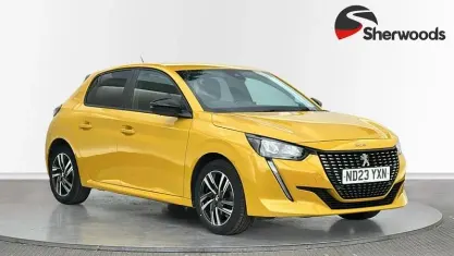 Used Peugeot 208 Active+ 102 HP (75 kW) 2023 Yellow Hatchback