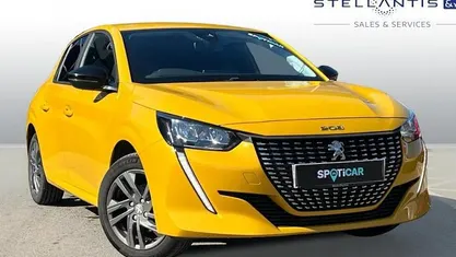 Used Peugeot 208 Active+ 75 HP (55 kW) 2022 Yellow Hatchback