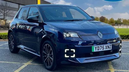 New Renault 5 E-Tech Iconic 89 kW (122 HP) 2025 Hatchback