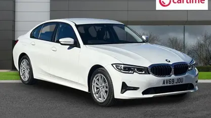 Used BMW 320 Impressive 184 HP (135 kW) 2019 White Sedan