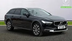 Black Used 2021 Volvo V90 CC Estate | £24,599 (Good price)