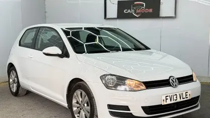 Used VW Golf VII SE 125 HP (91 kW) 2013 White Hatchback