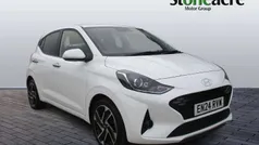 White Used 2024 Hyundai i10 Premium Hatchback | £14,995 (Fair price)