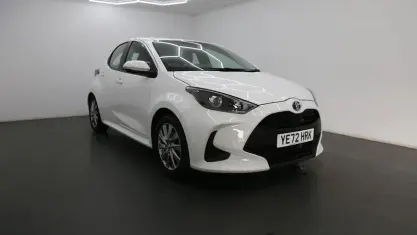 Used Toyota Yaris 116 HP (85 kW) 2022 White Hatchback