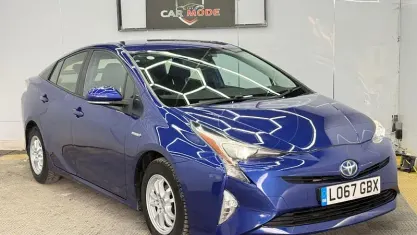 Used Toyota Prius Business Edition 122 HP (89 kW) 2018 Blue Hatchback