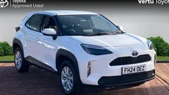 Used 2025 Toyota Yaris Hybrid Estate | £21,491 (Good price)